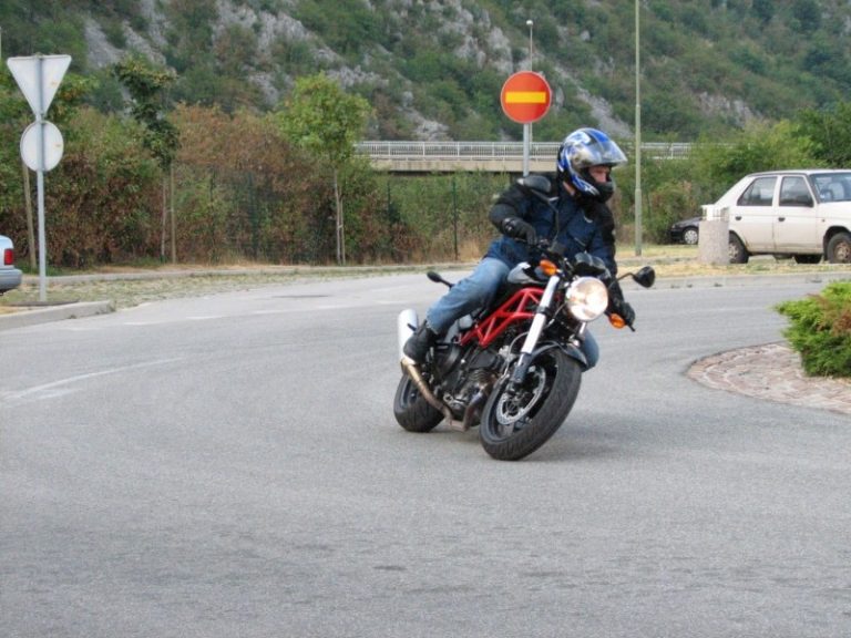 Test Ducati Monster Motosvet